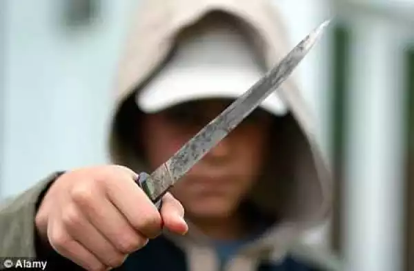 Endtime Crime! 12-year-old Schoolboy Robs a Woman at Knifepoint in Broad Daylight...Shocking Details